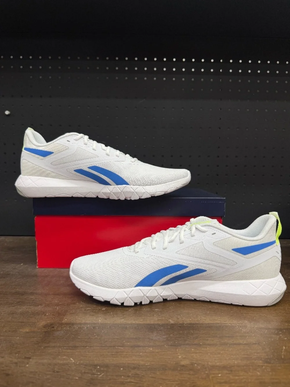 New W/ Box! Men's Flexagon Force 4 White Blue Yellow Training Sneakers Size 14